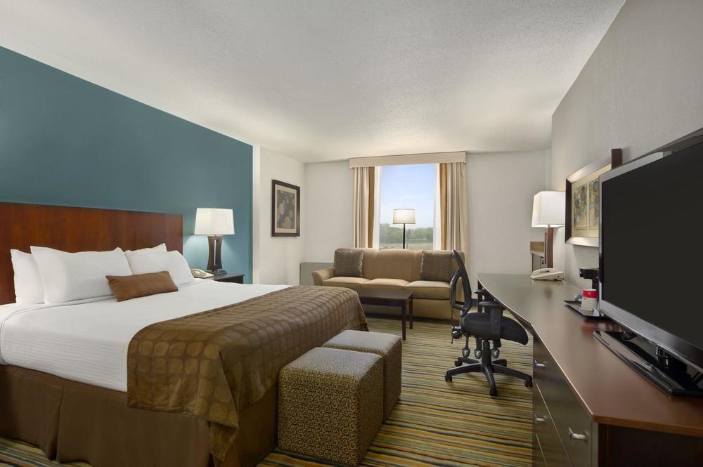 Delta Hotels By Marriott Minneapolis Northeast Extérieur photo