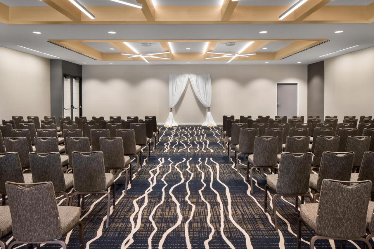 Delta Hotels By Marriott Minneapolis Northeast Extérieur photo