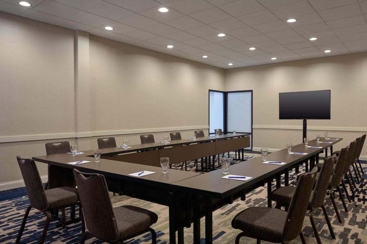 Delta Hotels By Marriott Minneapolis Northeast Extérieur photo