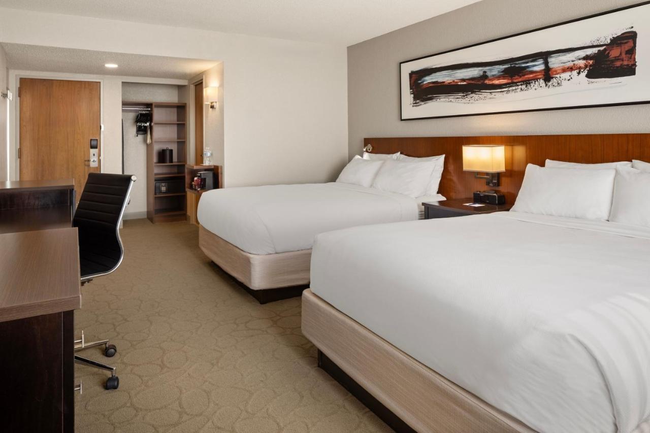 Delta Hotels By Marriott Minneapolis Northeast Extérieur photo