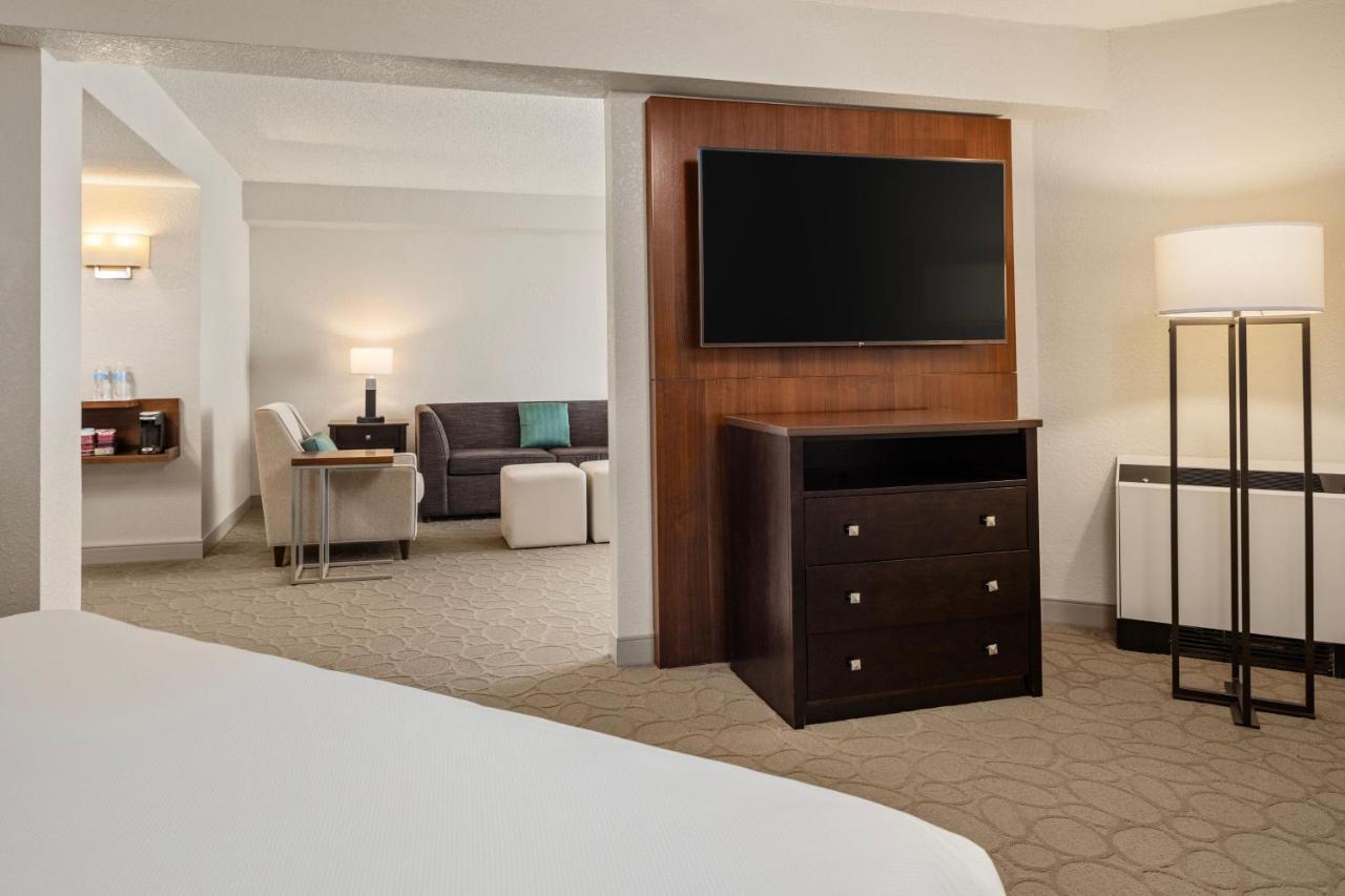 Delta Hotels By Marriott Minneapolis Northeast Extérieur photo