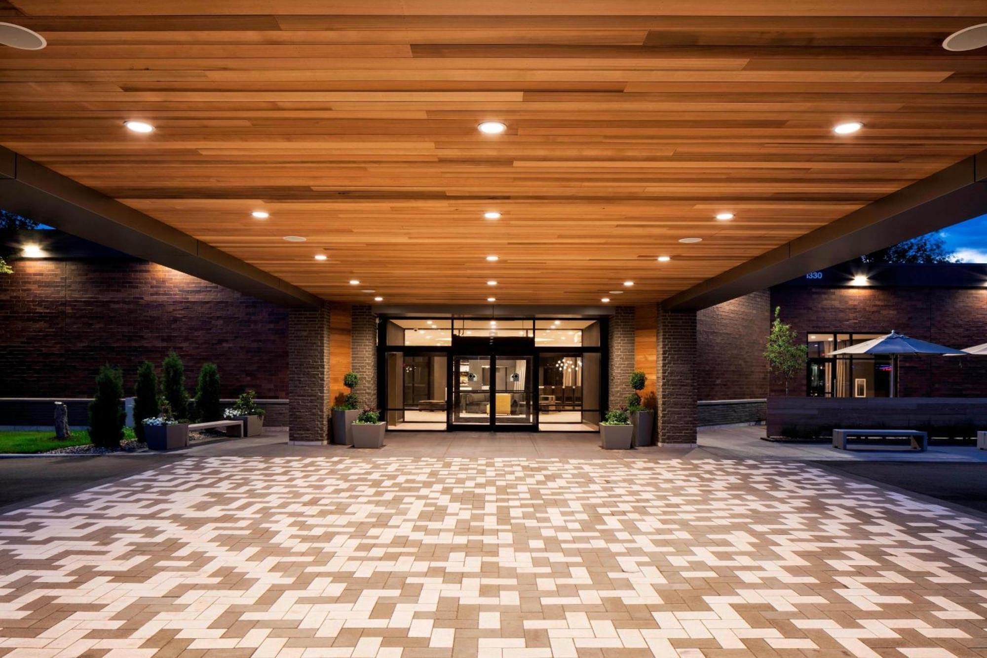 Delta Hotels By Marriott Minneapolis Northeast Extérieur photo